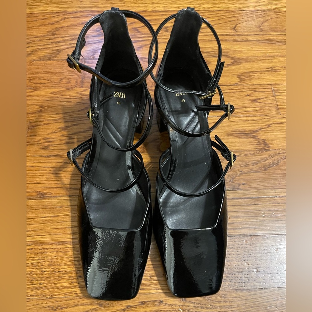 Zara Mary Janes - black patent leather - size 40